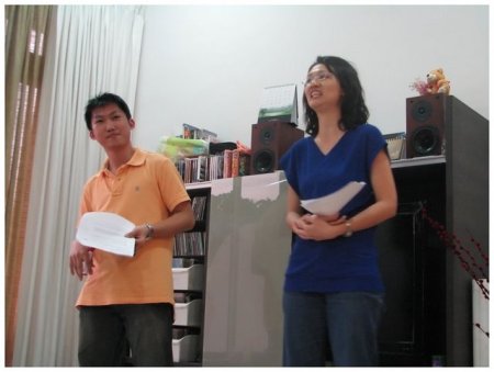 Sharing & translation of the Good News by Hendry & Grace